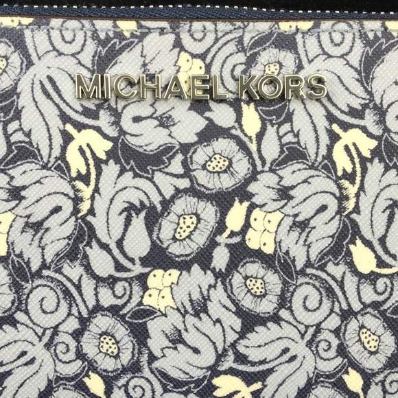 Michael Kors NEW Jet Set doublezip wristlet/wallet - Picture 3 of 9